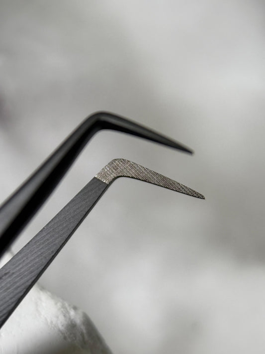 Classic & Volumen-Pinzette mit Fiber Tip